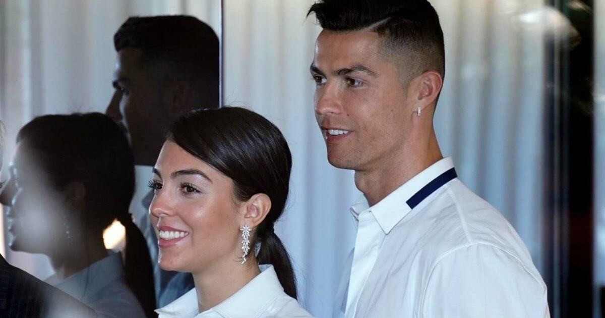 شاهد .. موعد رومانسي يجمع كريستيانو رونالدو وجورجينا رودريغيز في الرياض- بالصور