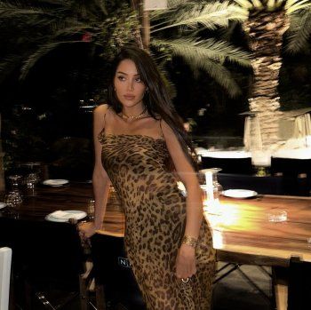 شاهد .. خبر دخول عمرو دياب بعلاقة حب جديدة يتصدر.. شاهدوا جمال الفتاة