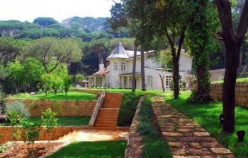 شاهد .. ذوق عالٍ وفخامة في التصميم.. جولة في قصر المصمم زهير مراد