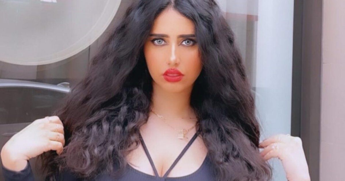 شاهد .. بعد غياب لفترة طويلة.. مودل آش تطل بوزن زائد للغاية