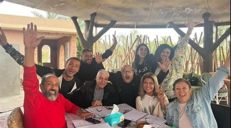 فريق عمل مسلسل توحة ينشر صورة من الكواليس