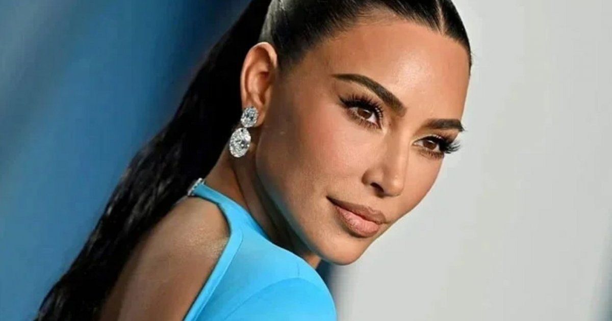 شاهد .. بالصورة - كيم كارداشيان تشتري قلادة الأميرة ديانا في مزاد العلني بهذا السعر