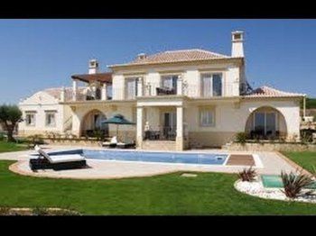 شاهد .. جولة في منزل عادل إمام ..من أفخم القصور التي يمكن أن تروها - بالصور