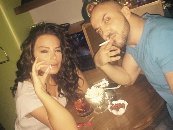 اتفرج – فضحية الفنانة «تولين البكري» بعد اختراق هاتفها وحسابها الشخصي