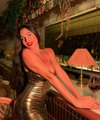 شاهد .. لاميتا فرنجية بإطلالة لامعة.. وجمالها حديث الكثيرين