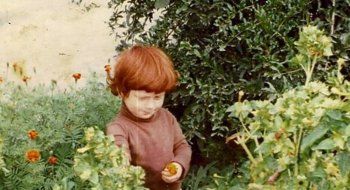 شاهد .. صورة من طفولة نجم مسلسل "باب الحارة" تحدث ضجة بين المتابعين