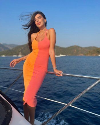 شاهد .. خاص- هذا ما قالته بيرلا حلو عن ياسمينا زيتون وتحسم موقفها من إحتراف التمثيل