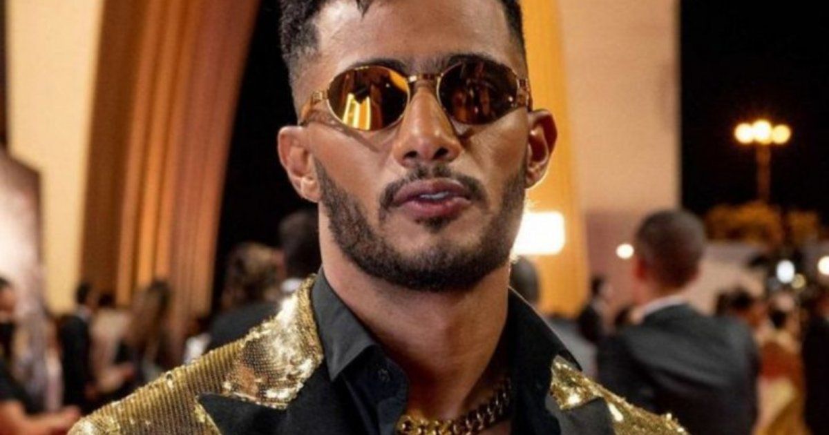 شاهد .. محمد رمضان مكرما في مهرجان الأقصر للسينما الأفريقية