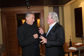 شاهد .. بالصور - ريتشارد كلايدرمان يحيي حفلاً خيرياً لمرضى سرطان الثدي في القاهرة