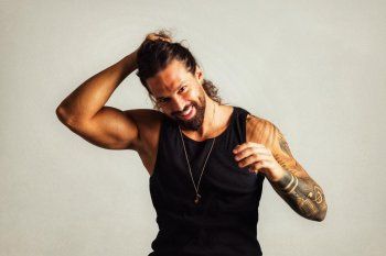 شاهد .. خاص- هذا ما كشفه تامر نجم عن "الزيتونة.. مملكة الليل والحب" وهكذا وصف جيسي عبدو وجو صادر