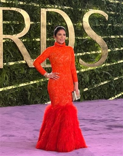 ثمن فستان منى زكي يجبلك شقة في الاسكان – شاهد