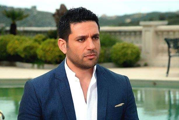 شاهد .. حسن الرداد يتلقي بـ أميتاب باتشان.. وهذا ما طلبه منه