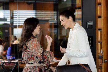 شاهد .. رزان جمّال من كواليس الحلقات العشر الأول من مسلسل الثمن-بالصور