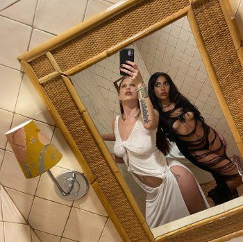 شاهد .. بالصور - إبنة مادونا بفستان أسود ممزق جريء