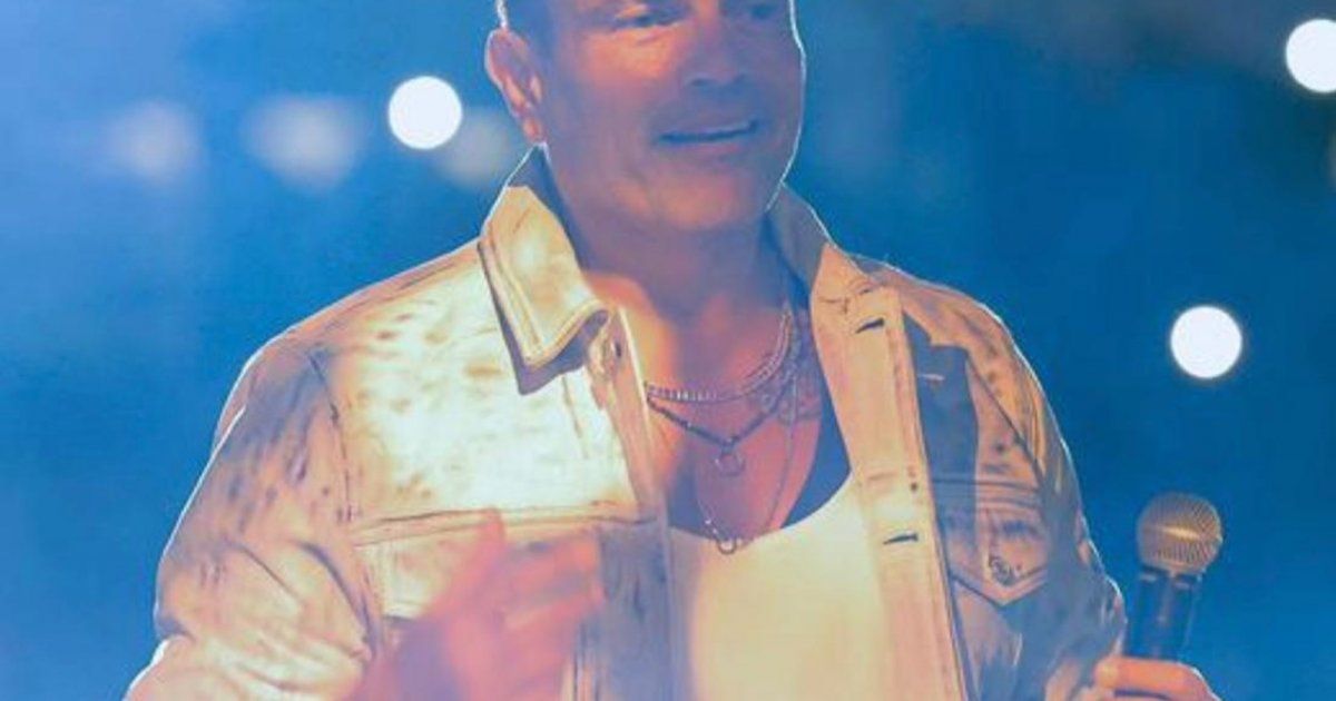 شاهد .. بالصور - عمرو دياب يحي الاضخم حفل في دبي