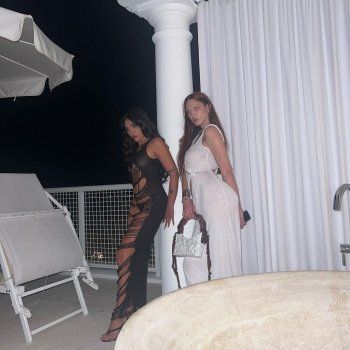 شاهد .. بالصور - إبنة مادونا بفستان أسود ممزق جريء