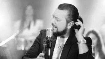 شاهد .. وديع مراد في إطلالة مميزة ولوك جديد- بالصور