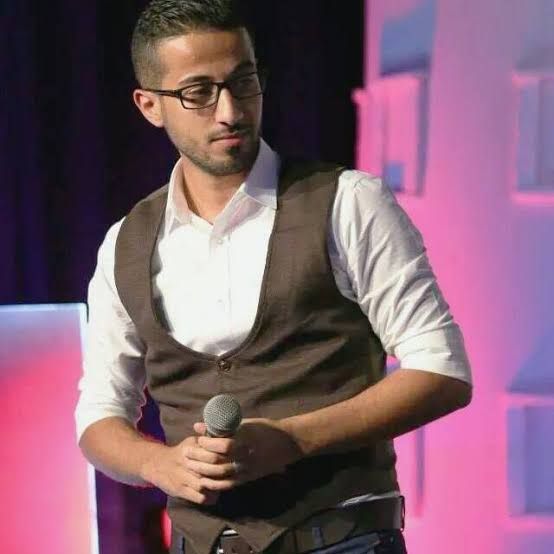 الفنان احمد سيف بطل جريمة ضحك في رأس الخيمة