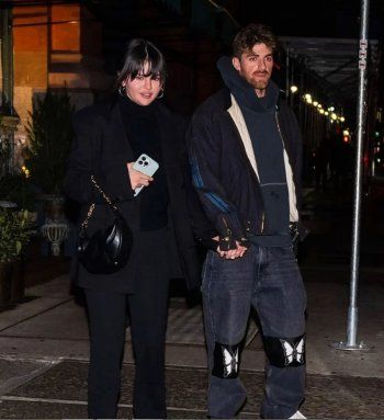 شاهد .. بالصورة - سيلينا غوميز وأندرو تاغارات في موعد غرامي