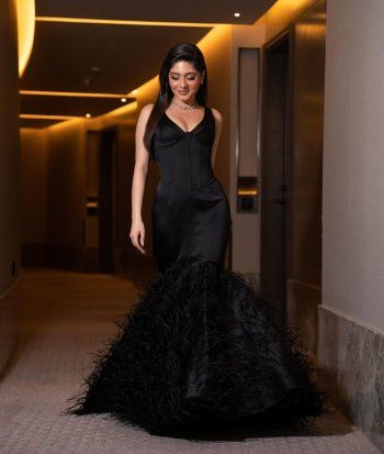 شاهد .. من تصميم رامي قاضي..إليكم سعر فستان مايان السيد الذي لفت الأنظار في السعودية