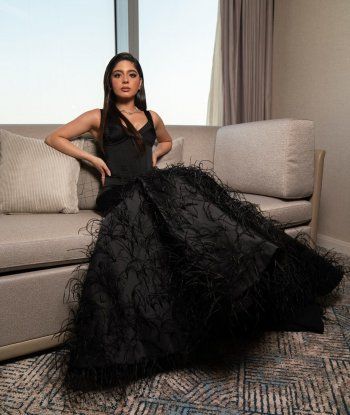 شاهد .. من تصميم رامي قاضي..إليكم سعر فستان مايان السيد الذي لفت الأنظار في السعودية