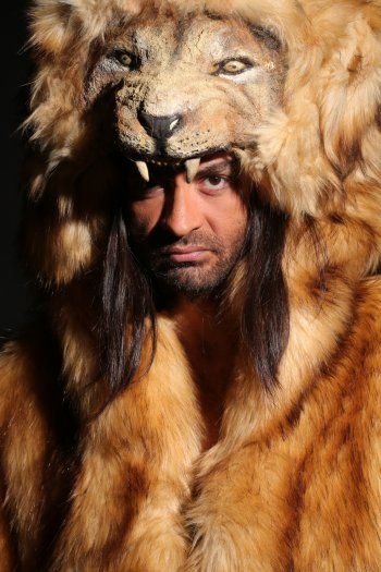 شاهد .. بالصور - فادي أندراوس يسبق كايلي جينر وناعومي كامبل بهذه الخطوة