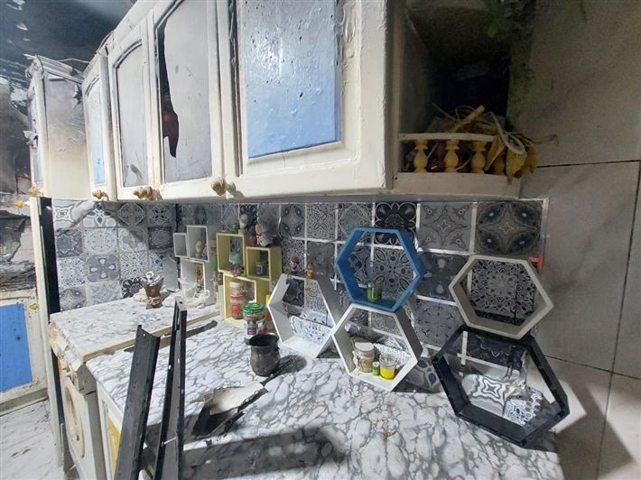 بالصور – حريق هائل يلتهم منزل جواهر