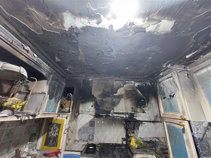 بالصور – حريق هائل يلتهم منزل جواهر