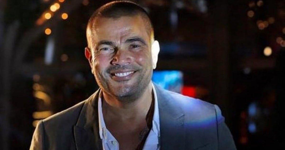 شاهد .. سلام عمرو دياب على أحد الأشخاص يضعه بموقف محرج لا يحسد عليه- بالفيديو