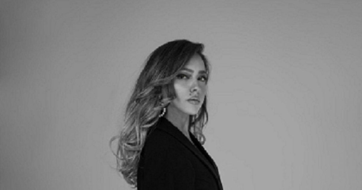 شاهد .. هند عبد الحليم تعاني من الإدمان في أزمة منتصف العمر