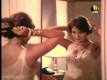 شاهد .. مديحة كامل نسيت حلق شعر إبطها قبل مشاركتها بهذا الفيلم- بالصورة