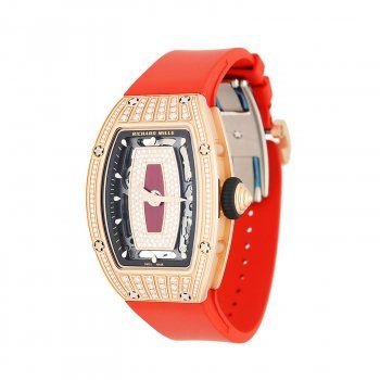 شاهد .. أحلام تختار ساعة نادرة من علامة Richard Mille وسعرها سيصيبكم بالذهول