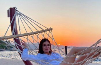 شاهد .. الكشف عن هوية حبيبة زياد نجيم .. وجمالها الناعم يخطف الأنظار