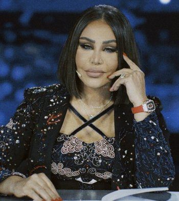 شاهد .. أحلام تختار ساعة نادرة من علامة Richard Mille وسعرها سيصيبكم بالذهول