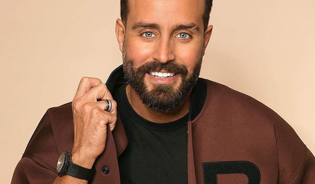 شاهد .. سعد رمضان يحتفل بعيد العشاق في صيدا