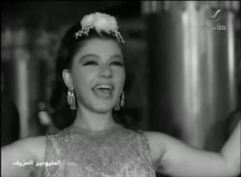 شاهد .. رقص شويكار بهذا الفيلم فضحها.. لم تحلق شعر إبطها!