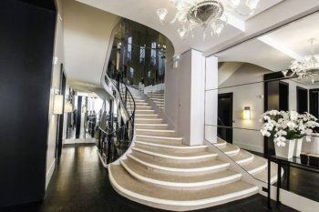 شاهد .. جولة داخل منزل كوكو شانيل..ذوقها الراقي في التصاميم ينعكس داخل منزلها