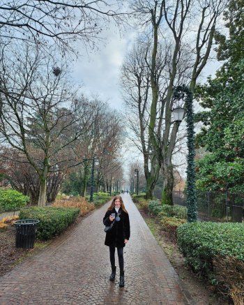 شاهد .. الكشف عن هوية حبيبة زياد نجيم .. وجمالها الناعم يخطف الأنظار