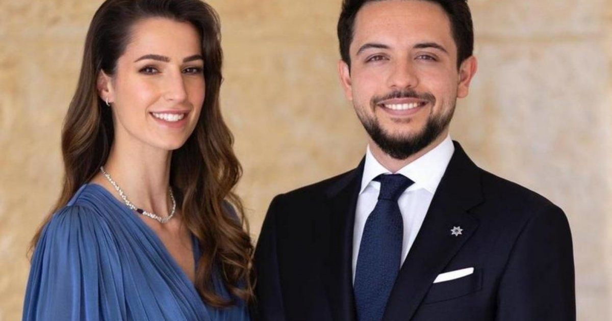 شاهد .. الأمير الحسين ولي عهد الأردن في زيارة ميدانية برفقة خطيبته في أحدث ظهور لهما