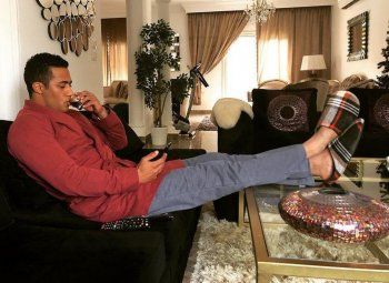 شاهد .. بالصور - جولة في منزل محمد رمضان.. والذهب يسيطر على المكان