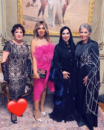 للمعاشات فقط – عرض أزياء بقصر عابدين بحضور نجمات زمان