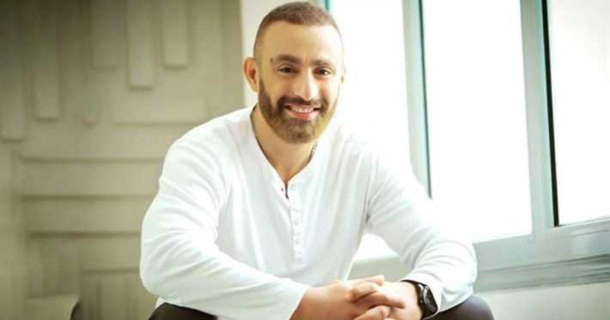 شاهد .. زوجة أحمد السقا تحيي ذكرى وفاة والدها