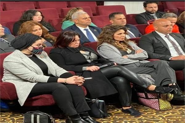 بمشاركة نجمات الفن فتح باب النقاش لتحديات القوي الناعمة