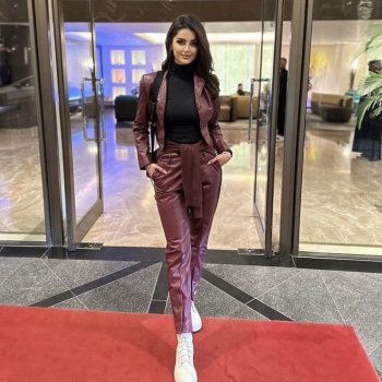 شاهد .. ماهلاغا جابري تطل بالفيراري.. وتخطف الأنظار في السعودية