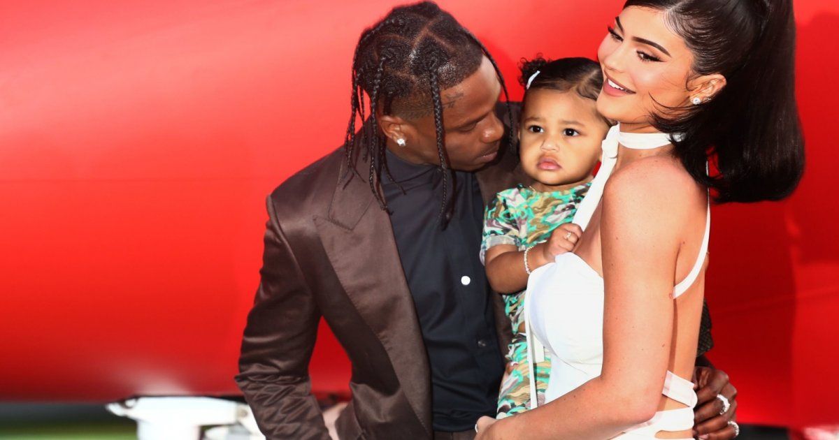 شاهد .. أحدثهم كايلي جينر وترافيس سكوت.. نجوم إنفصلوا نتيجة عروض زواج فاشلة