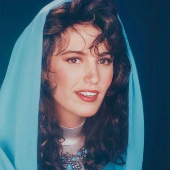 شاهد .. انتشار صورتين نادرتين لـ ذكرى بعد مرور 20 عاماً على وفاتها