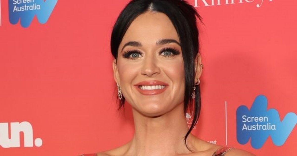 شاهد .. كاتي بيري تصف أغنية بيلي إيليش بالمملة.. ولماذا نادمة؟