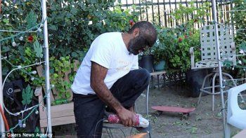 شاهد .. بالصور - يغطي 98% من جسده... أكثر رجل مشعر في العالم