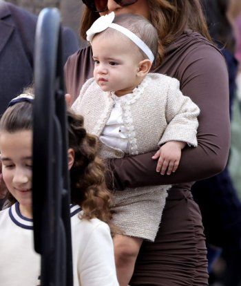 شاهد .. بالصور - مالتي ماري جوناس نسخة عن والدها نيك جوناس