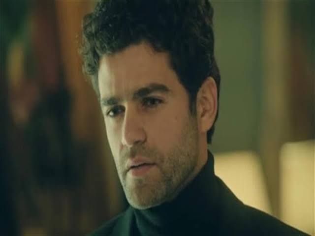 نجوم في الفن نزلوا المعرض يكتب تقيلة : تعرف عليهم